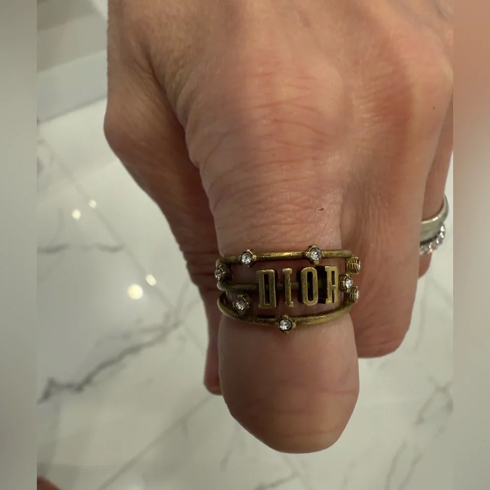Metal Crystal Revolution Ring 
Dior crystal ring - Picture 2 of 4